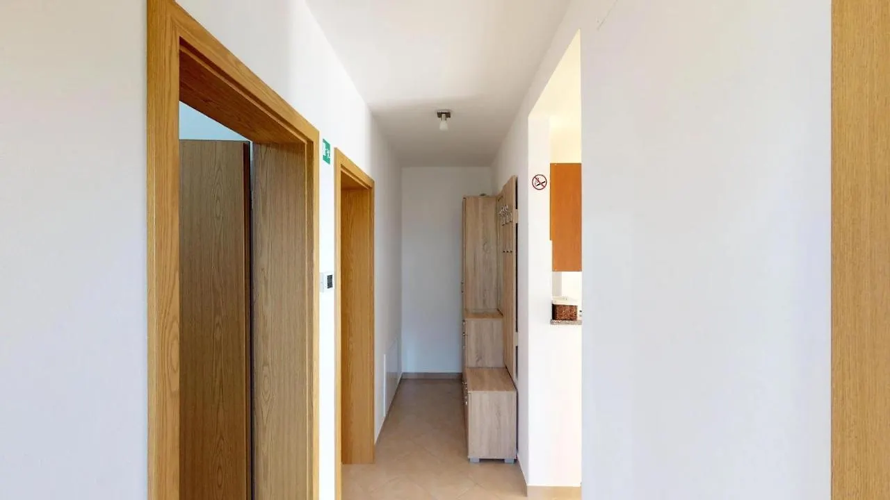 Apartments With A Parking Space Vilanija, Umag - 17240